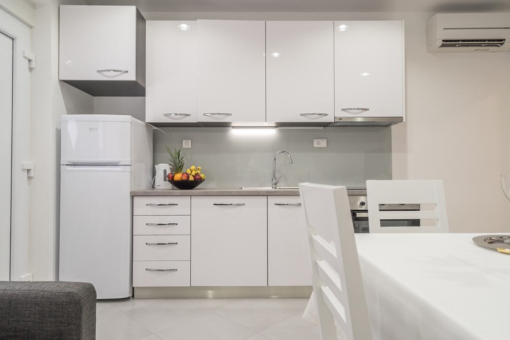 Drop In Split Luxury Suites 외부 사진